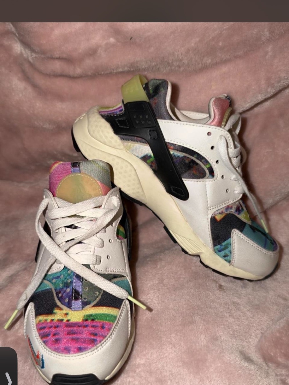Nike Multicolor Graphic White Low-Top Sneakers